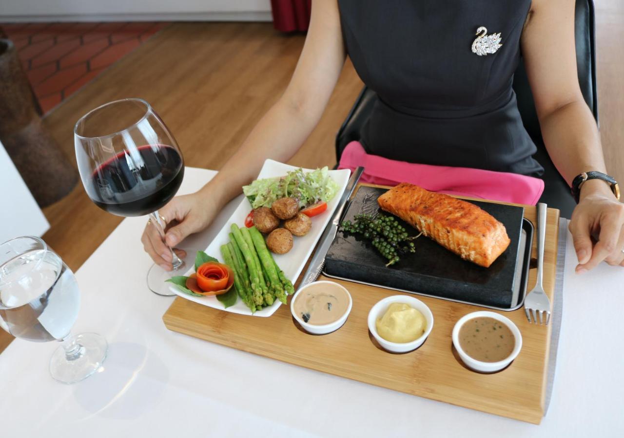 Kravan Hotel Phnom Penh Ngoại thất bức ảnh
